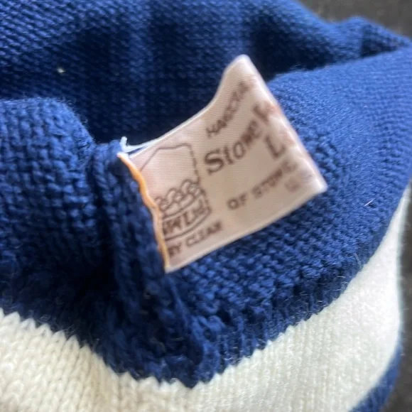 NWOT Stowe Woolens Ltd navy blue beanie hat with pink pigs, blue & pink pom-pom - Picture 7 of 12